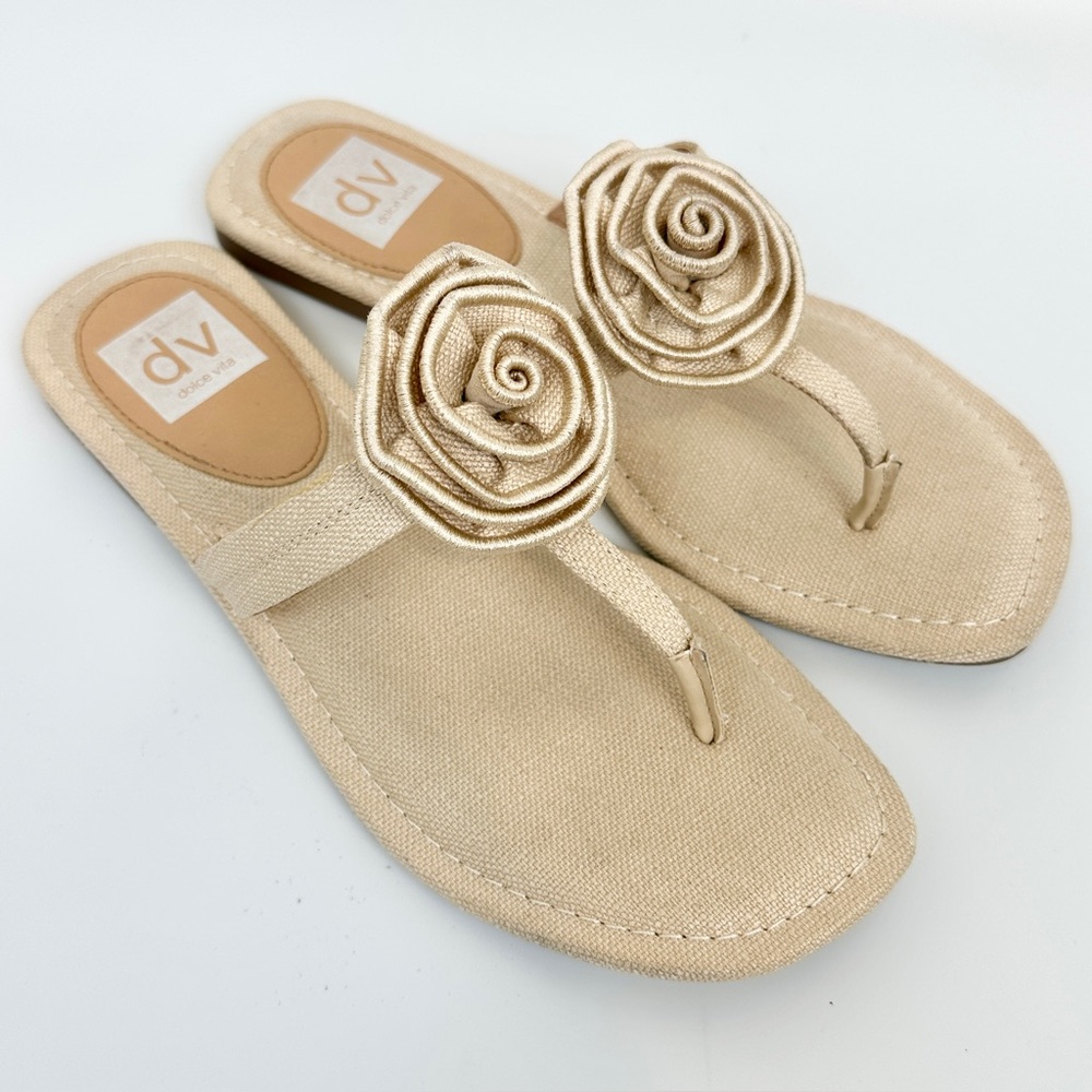 DV by Dolce Vita Jasmin Tan Sandals with Floral Embellishment Women’s Size 8.5